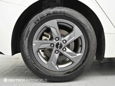 Kia K5 — photo 05
