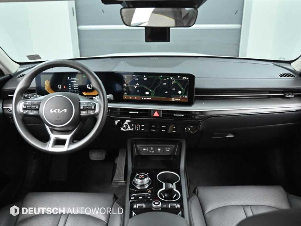 Kia K5 — photo 07