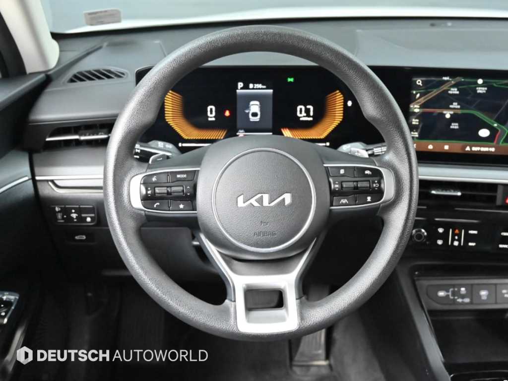 Kia K5 — photo 13