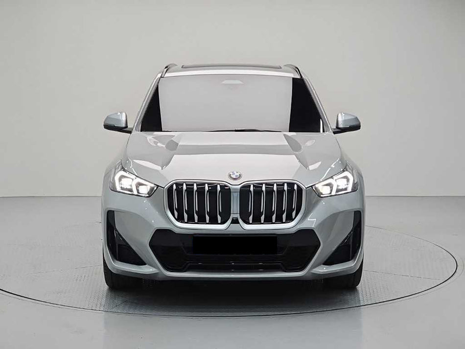 BMW X1 — photo 02