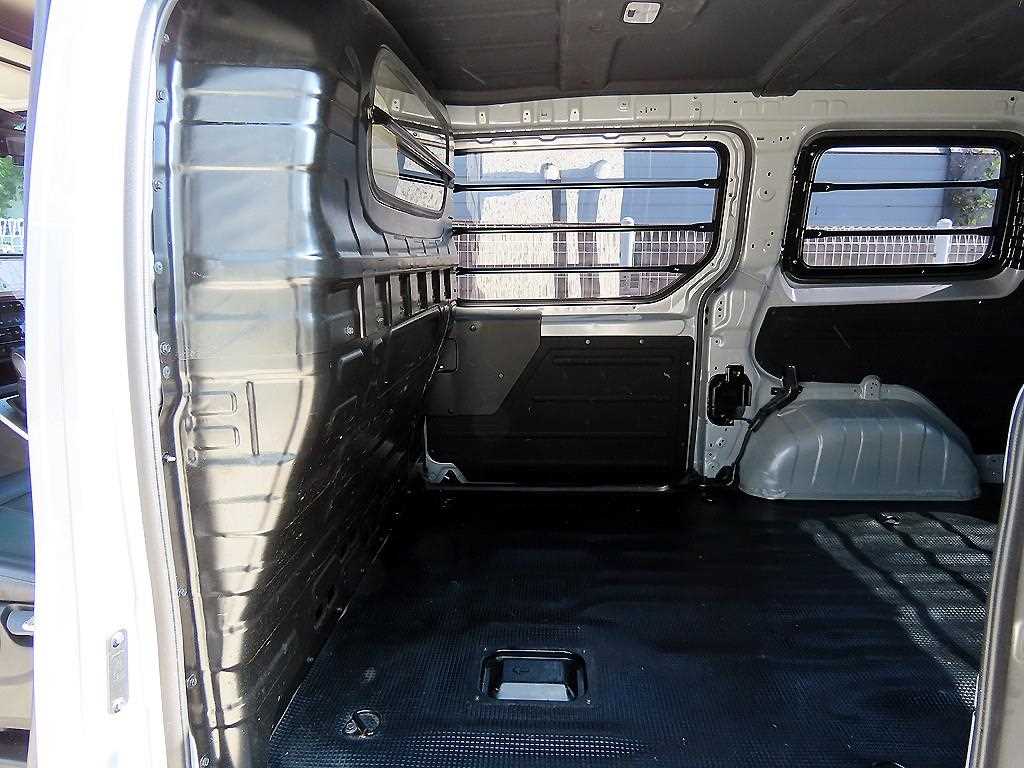 Hyundai Staria — photo 06