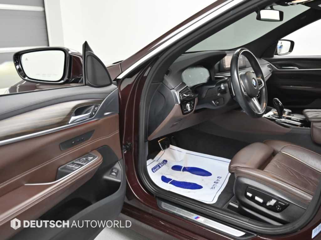 BMW Gran Turismo — photo 11