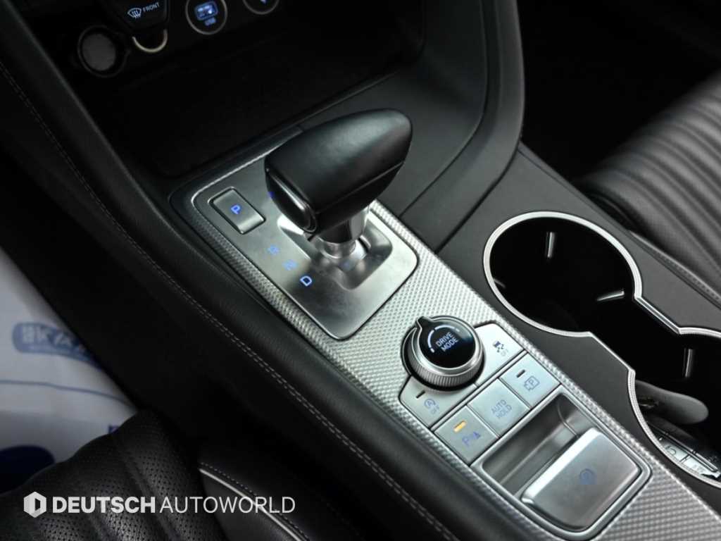 Genesis G70 — photo 09