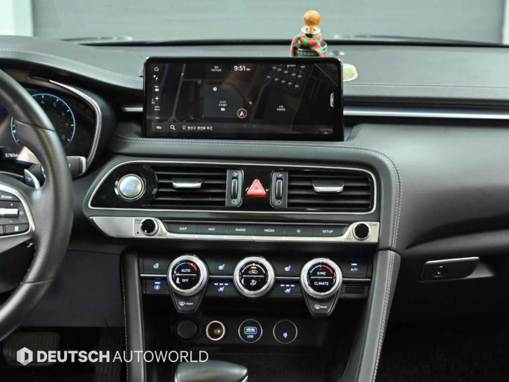 Genesis G70 — photo 14