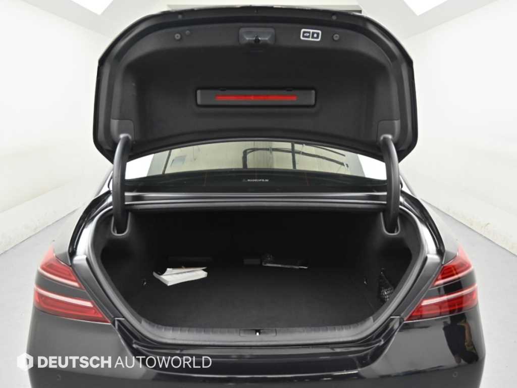 Genesis G70 — photo 19