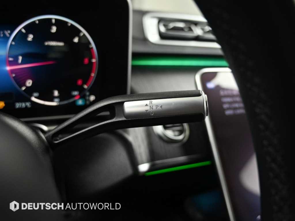 Mercedes-Benz S-Class — photo 09