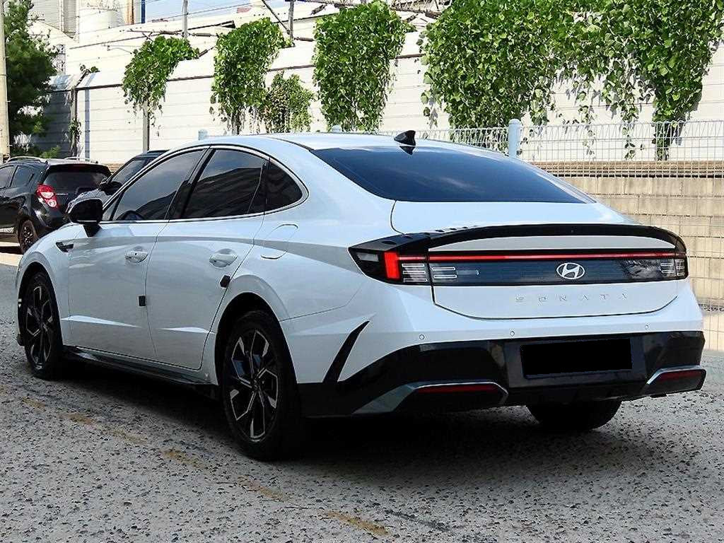 Hyundai Sonata — photo 03