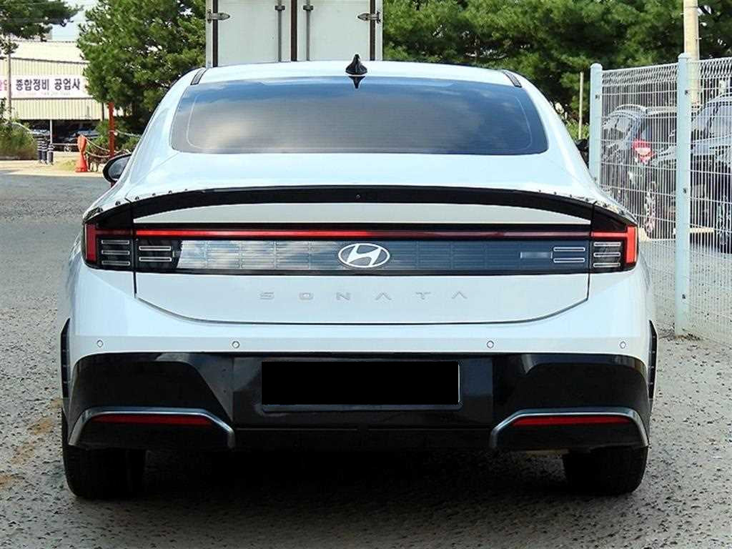 Hyundai Sonata — photo 04