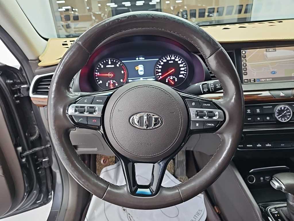 Kia K7 — photo 09