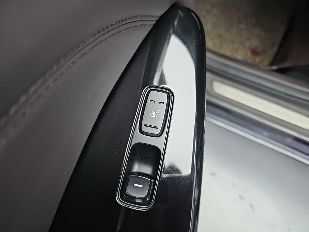 Kia K7 — photo 13
