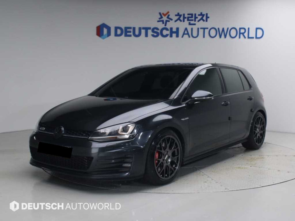 Volkswagen Golf — photo 01