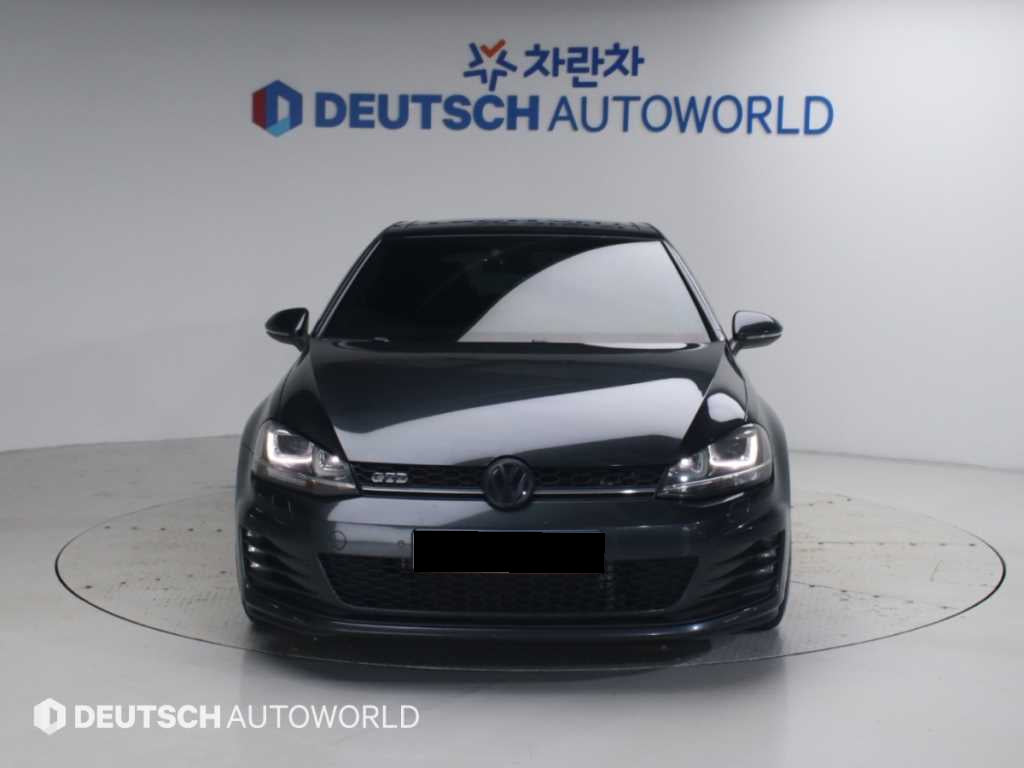 Volkswagen Golf — photo 03