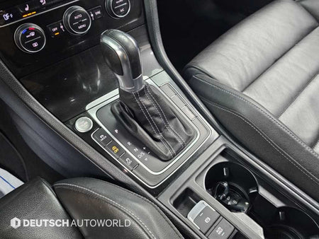 Volkswagen Golf — photo 09