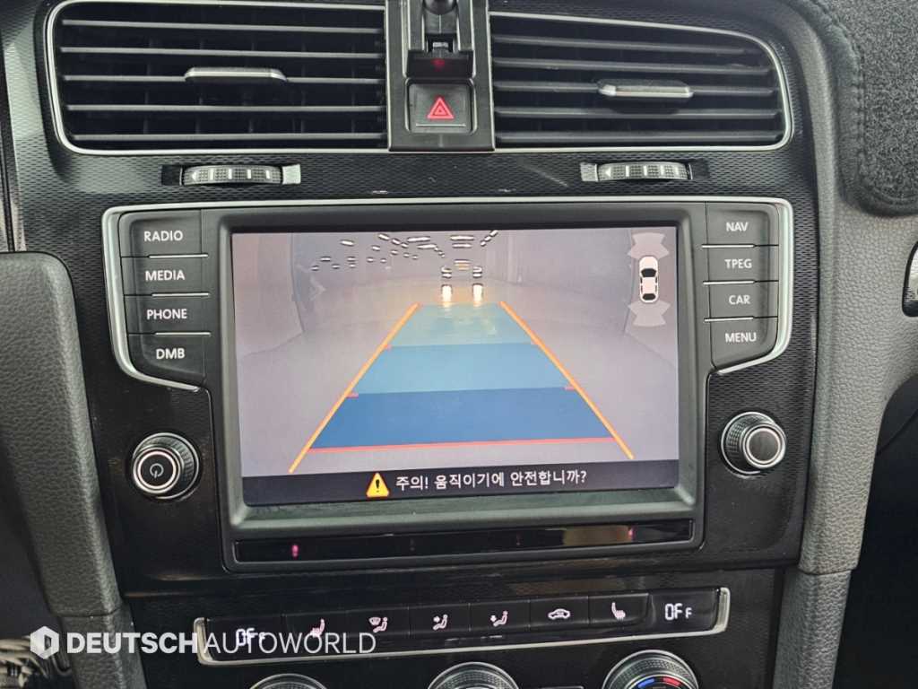Volkswagen Golf — photo 15