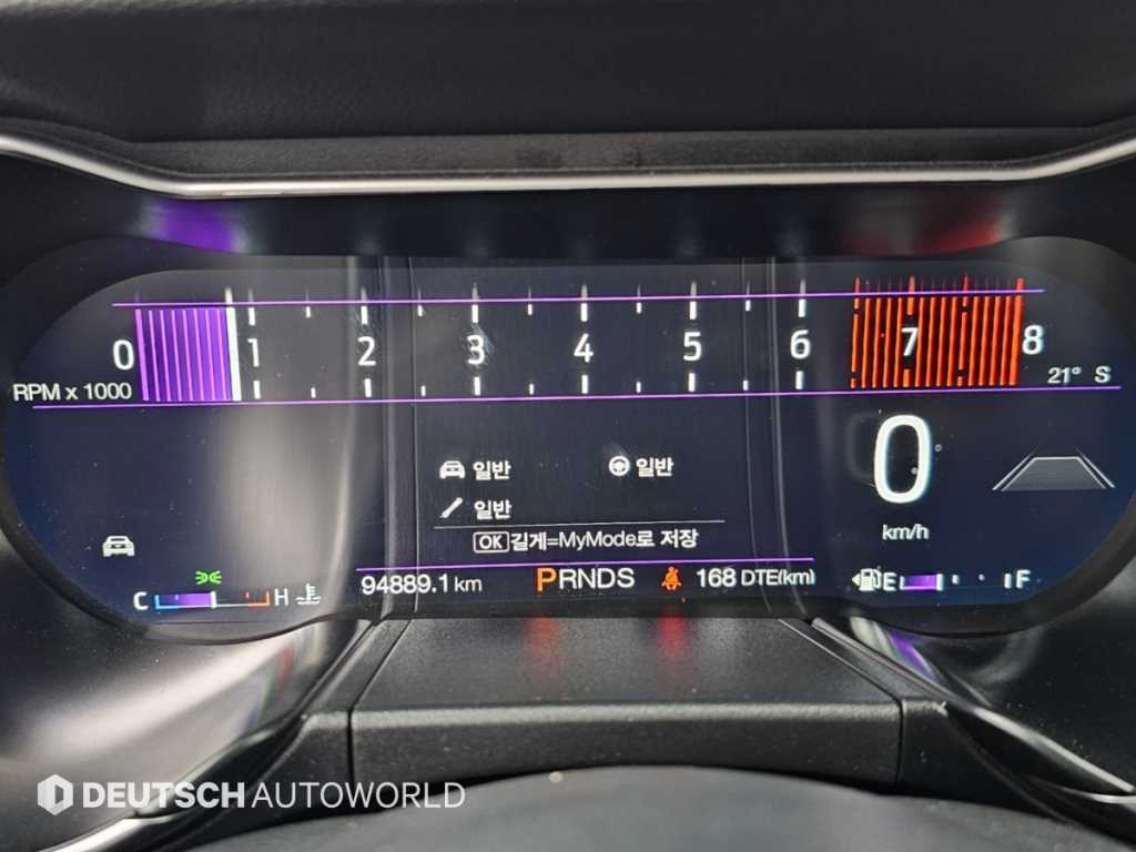 Ford Mustang — photo 08