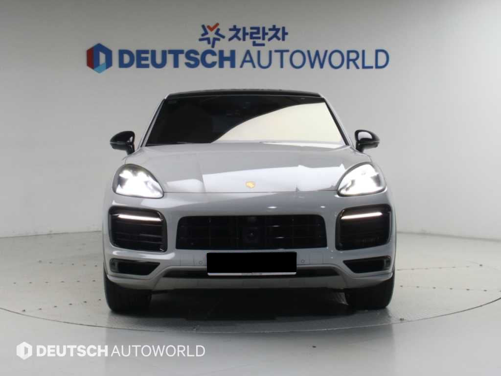 Porsche Cayenne — photo 03
