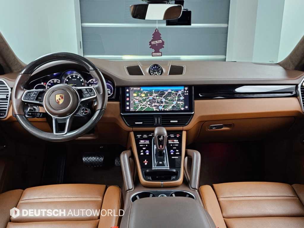 Porsche Cayenne — photo 07