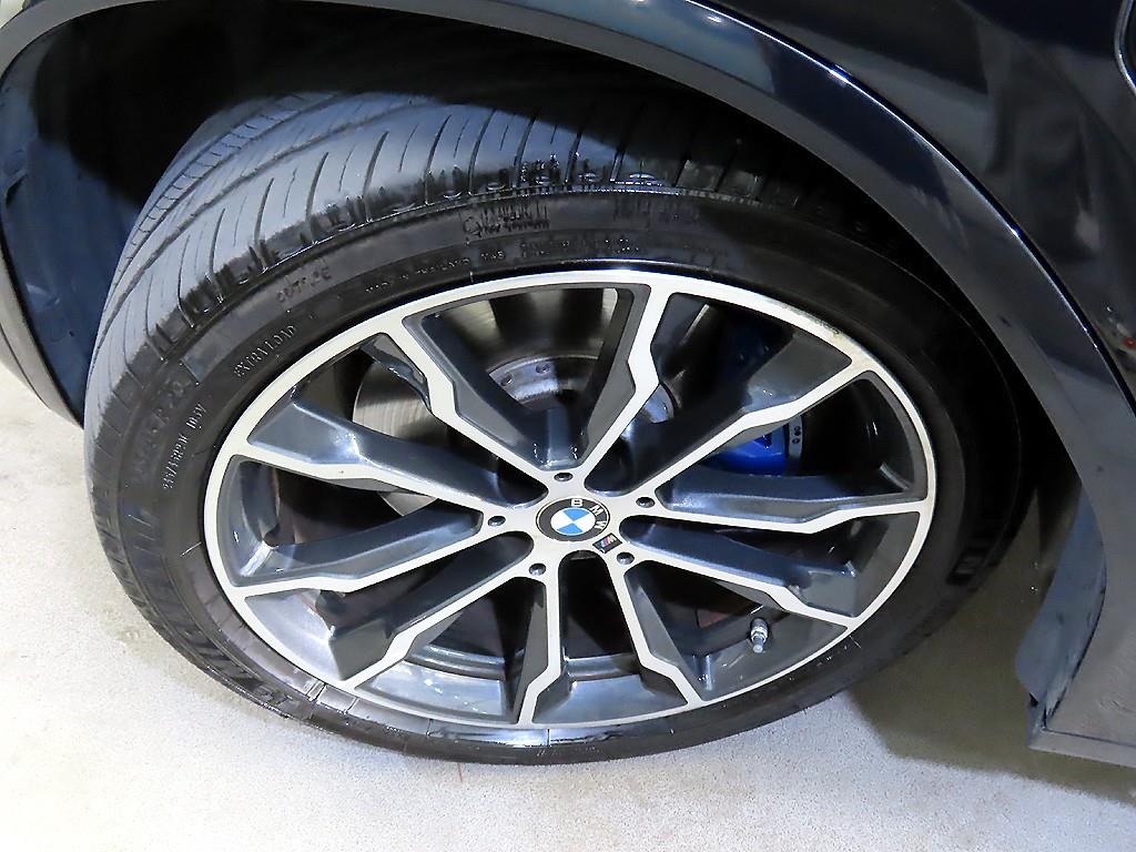 BMW X3 — photo 20