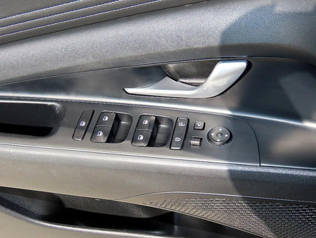 Hyundai Avante — photo 11