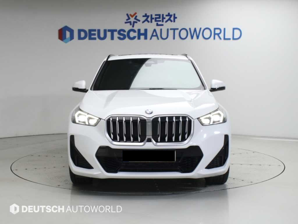 BMW X1 — photo 03