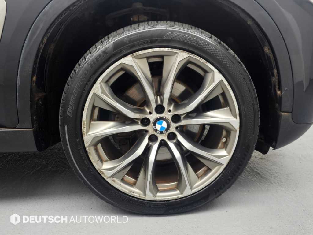 BMW X6 — photo 05