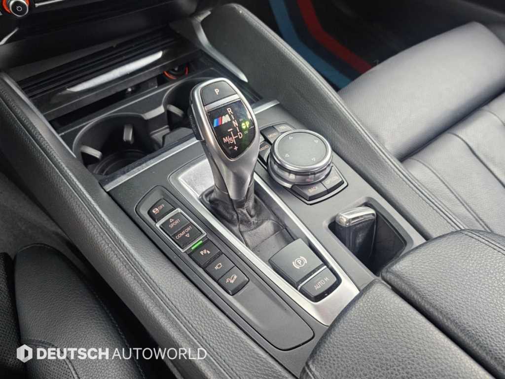 BMW X6 — photo 09