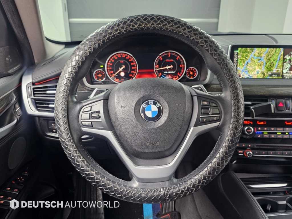 BMW X6 — photo 13