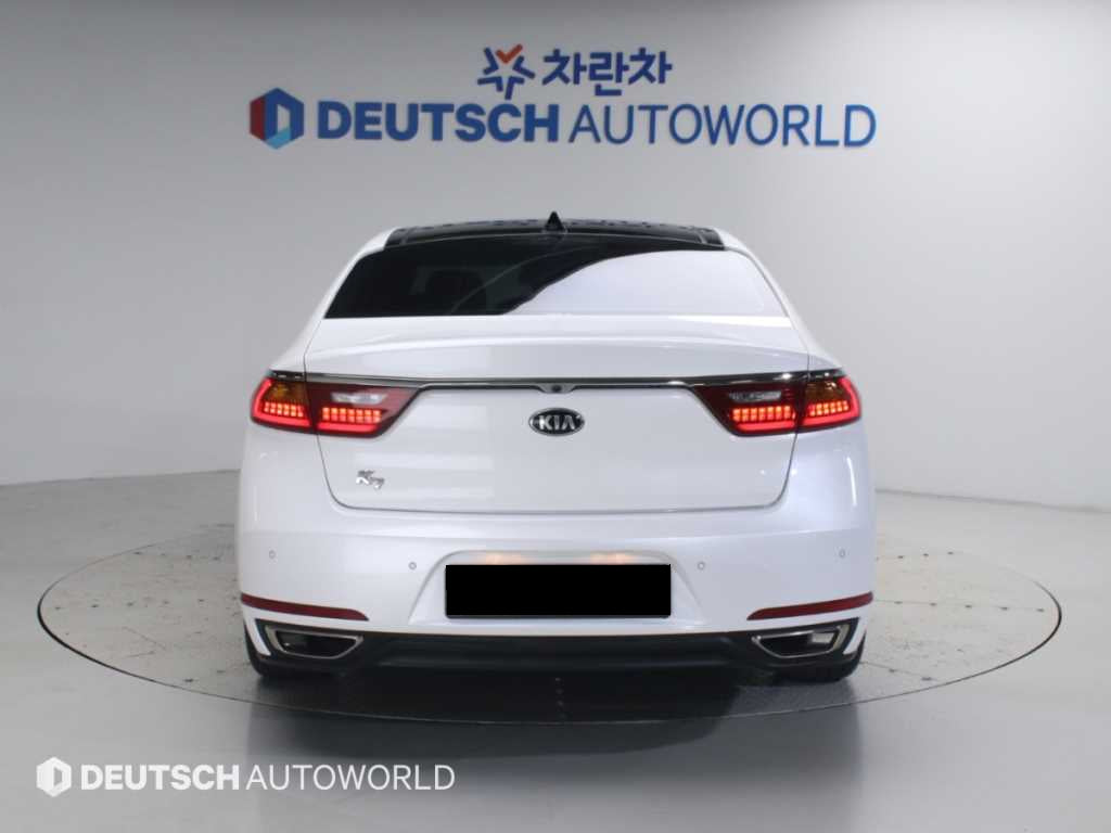 Kia K7 — photo 04