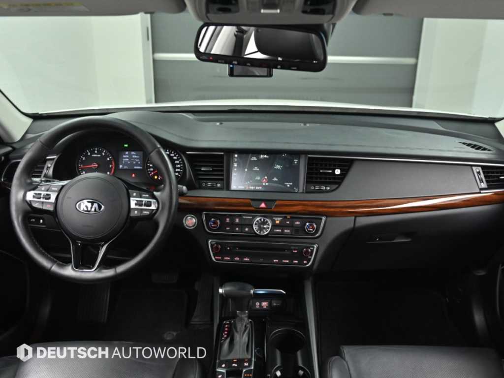 Kia K7 — photo 07