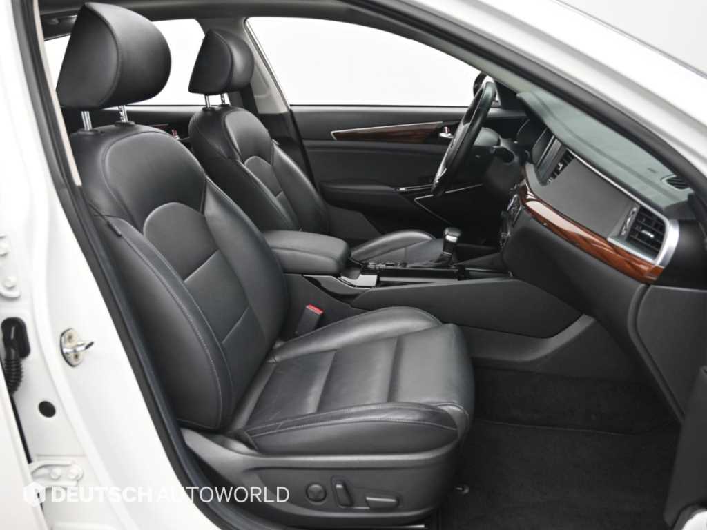 Kia K7 — photo 10