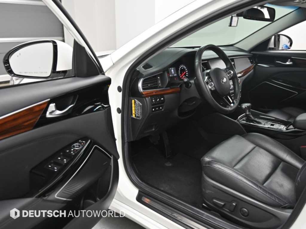 Kia K7 — photo 11