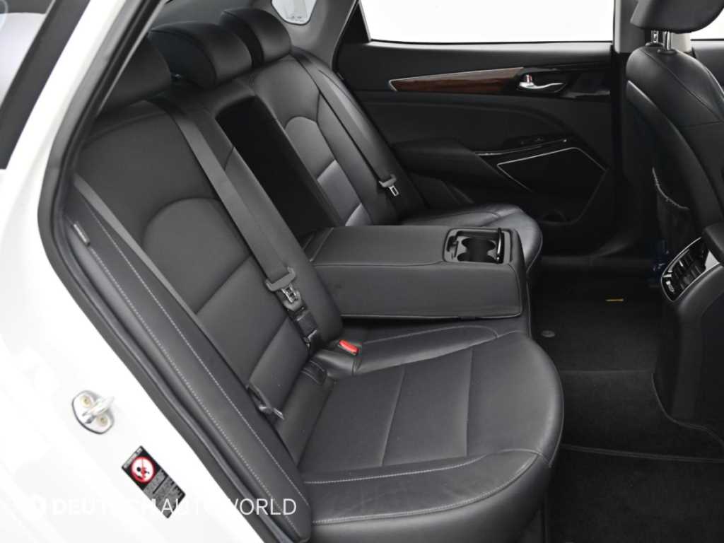 Kia K7 — photo 12