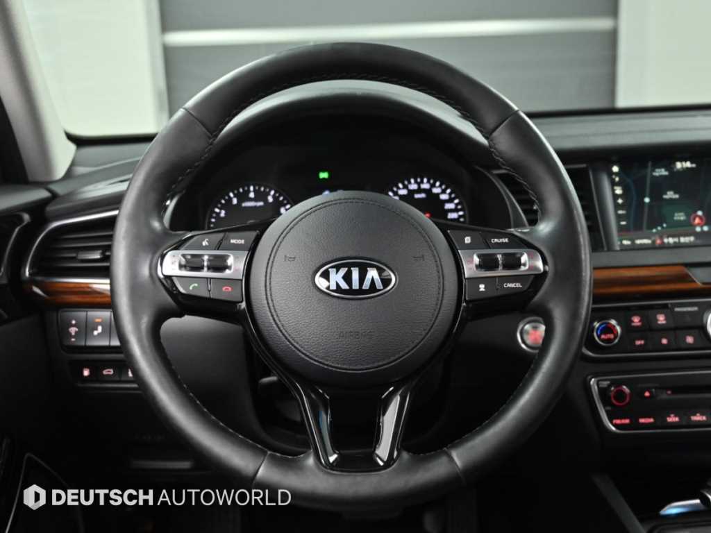 Kia K7 — photo 13