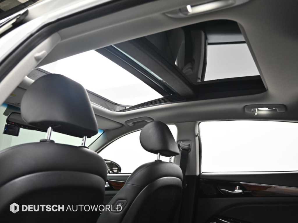 Kia K7 — photo 18