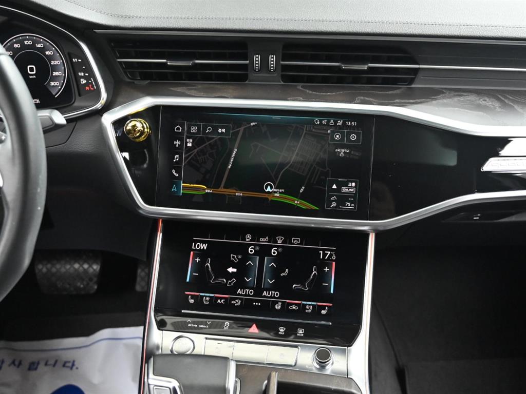 Audi A6 — photo 14