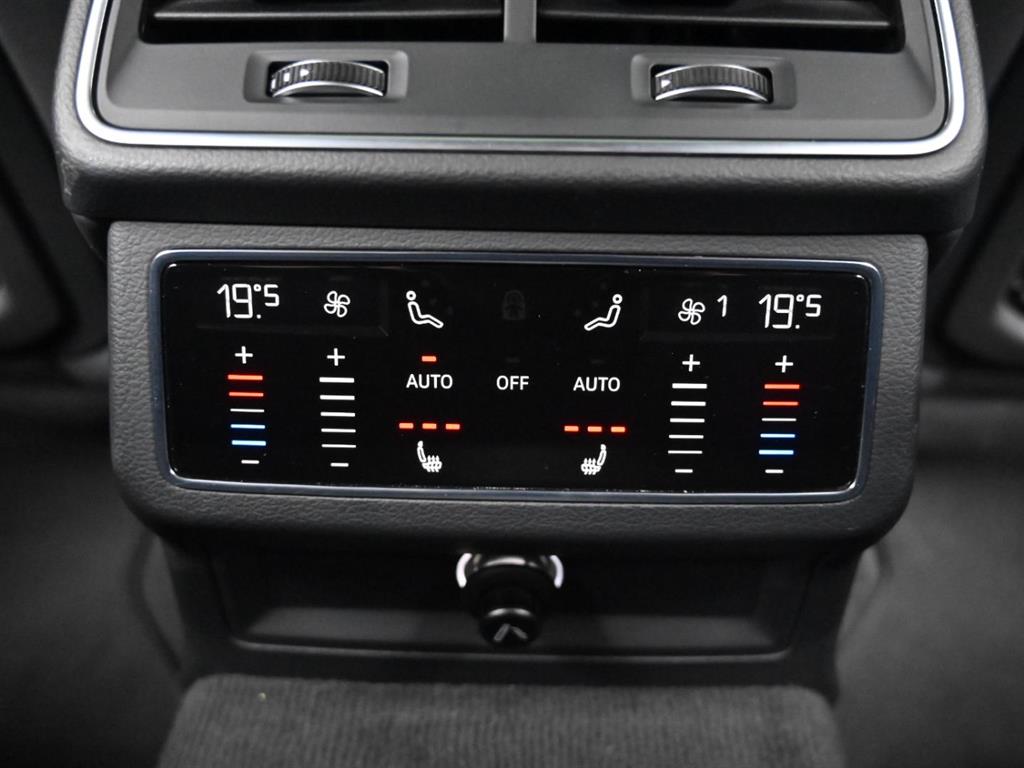 Audi A6 — photo 16