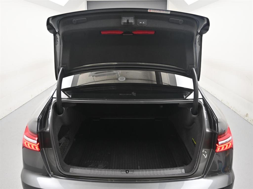 Audi A6 — photo 19