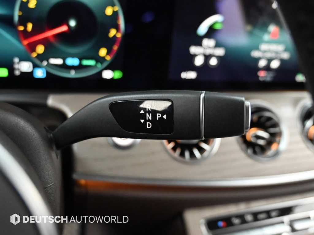 Mercedes-Benz CLS-Class — photo 09