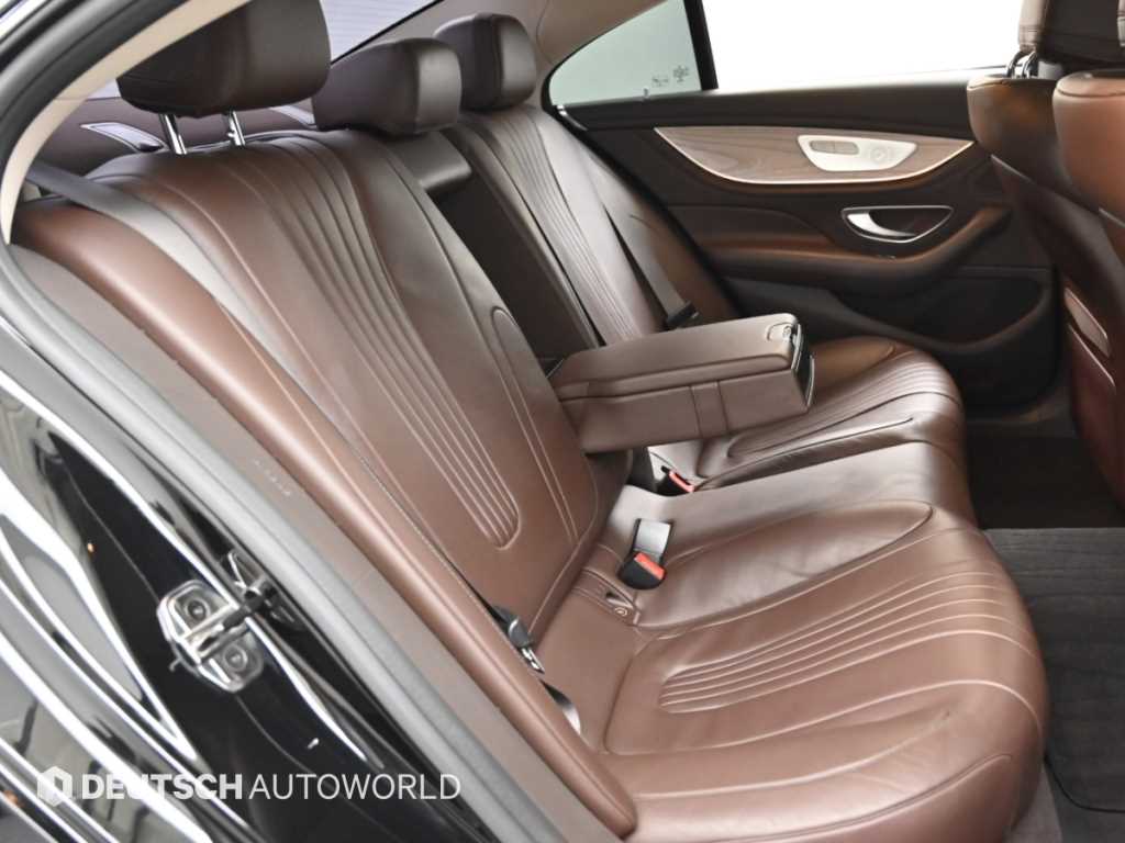 Mercedes-Benz CLS-Class — photo 12
