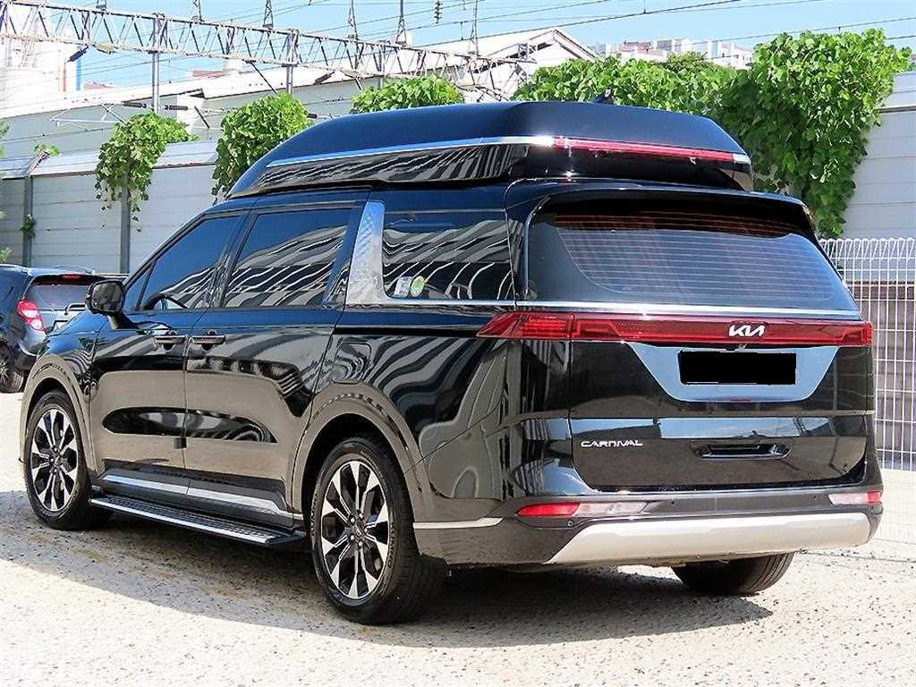 Kia Carnival — photo 04