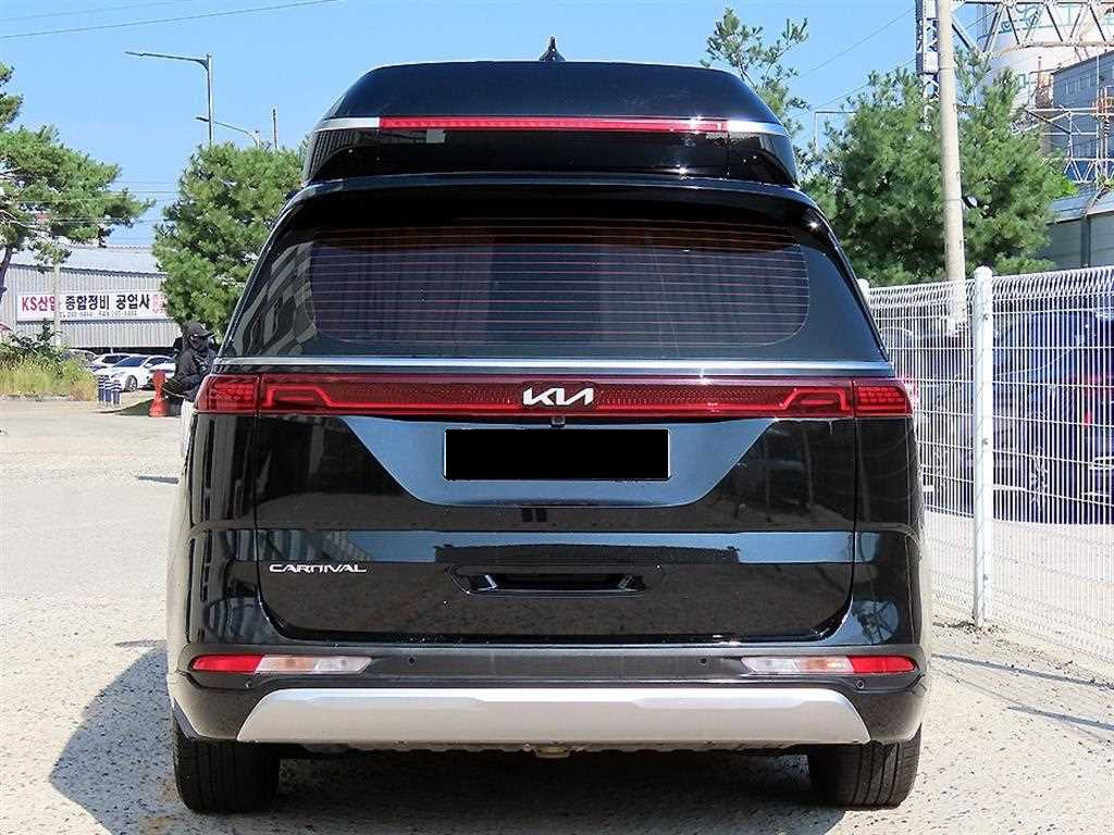 Kia Carnival — photo 05