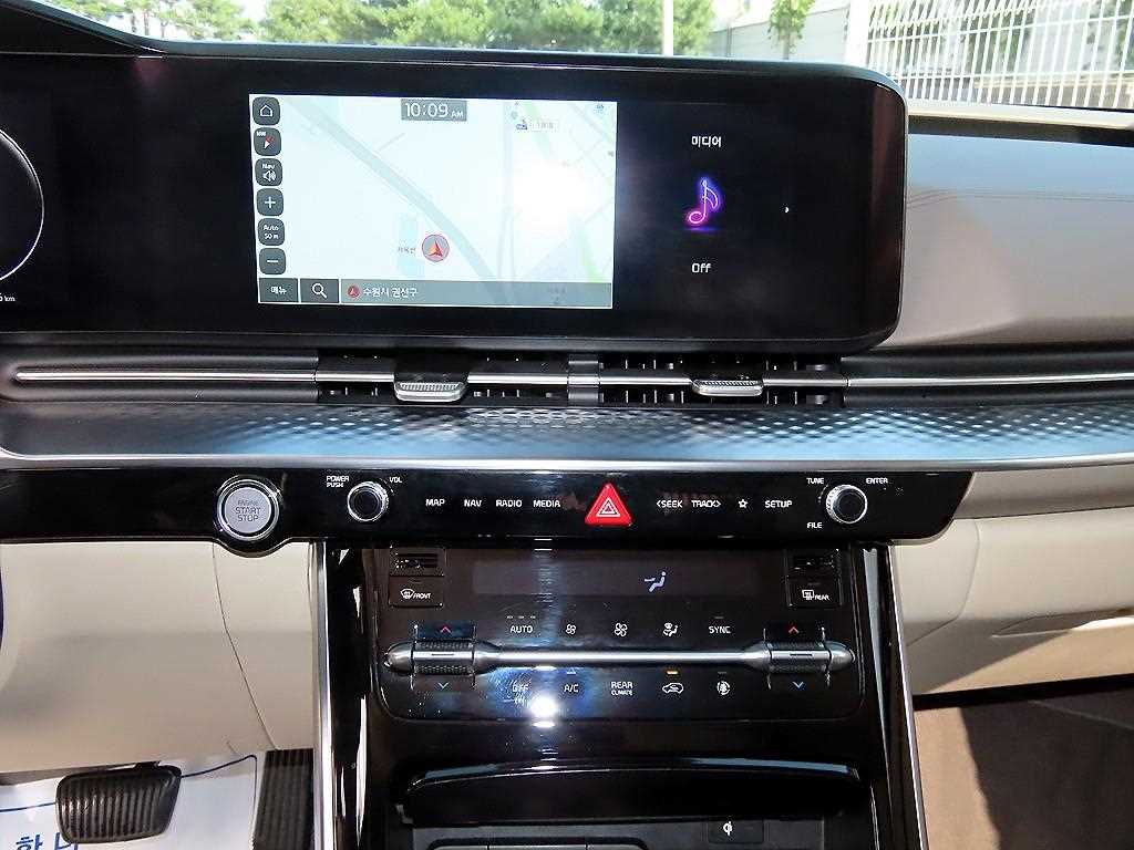 Kia Carnival — photo 15