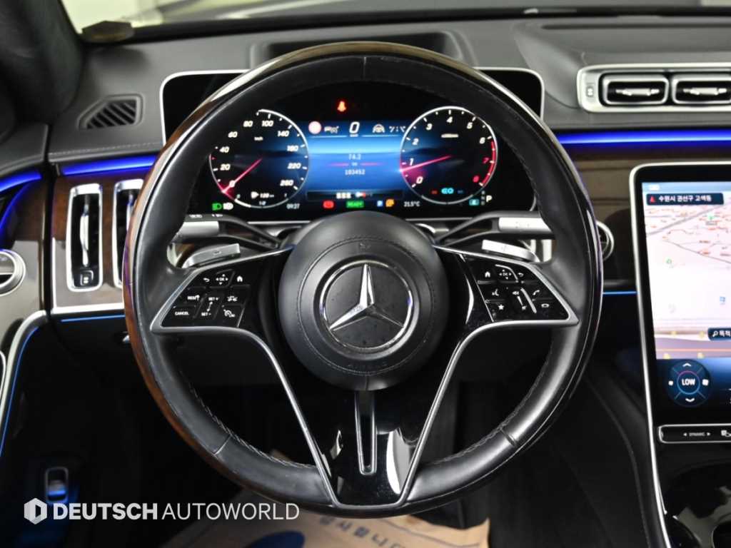 Mercedes-Benz S-Class — photo 13