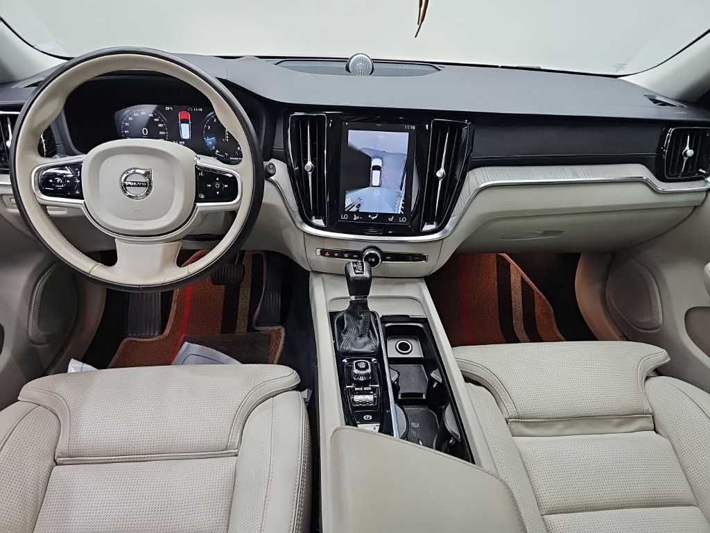 Volvo V60 — photo 07