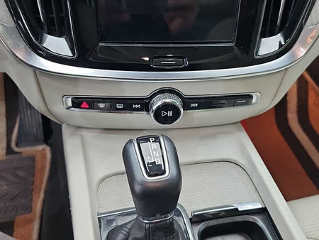 Volvo V60 — photo 10