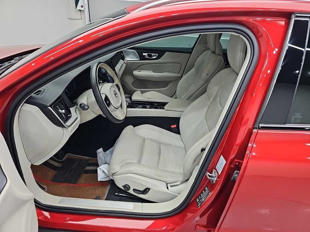 Volvo V60 — photo 11