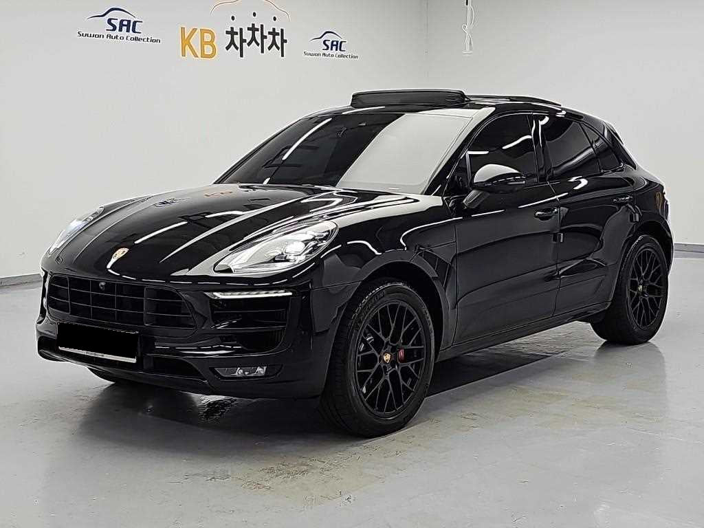 Porsche Macan — photo 01