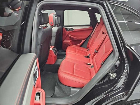 Porsche Macan — photo 11