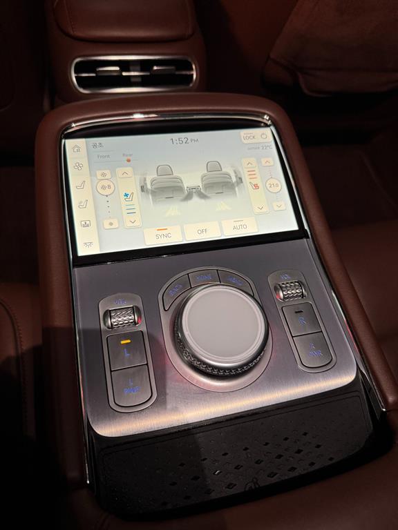 Genesis G90 — photo 14