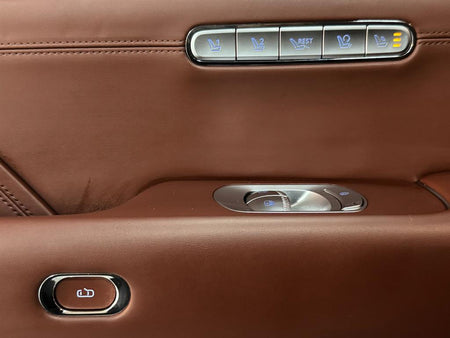 Genesis G90 — photo 16